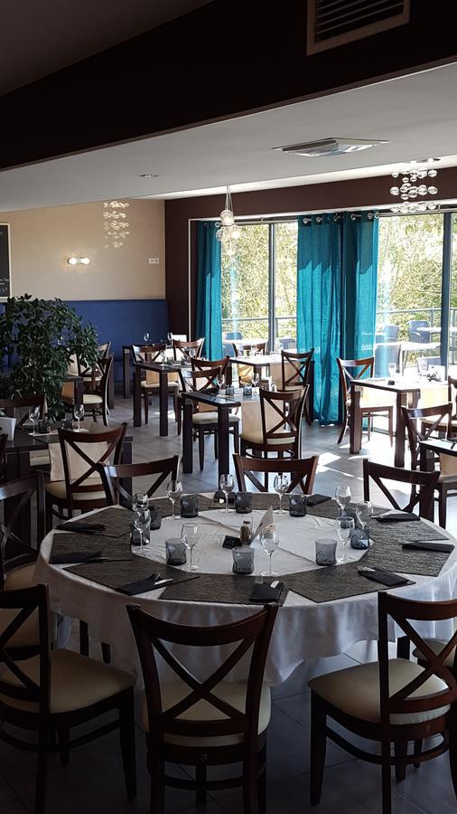Logis Le Cadusia Hotel Chaource Ngoại thất bức ảnh