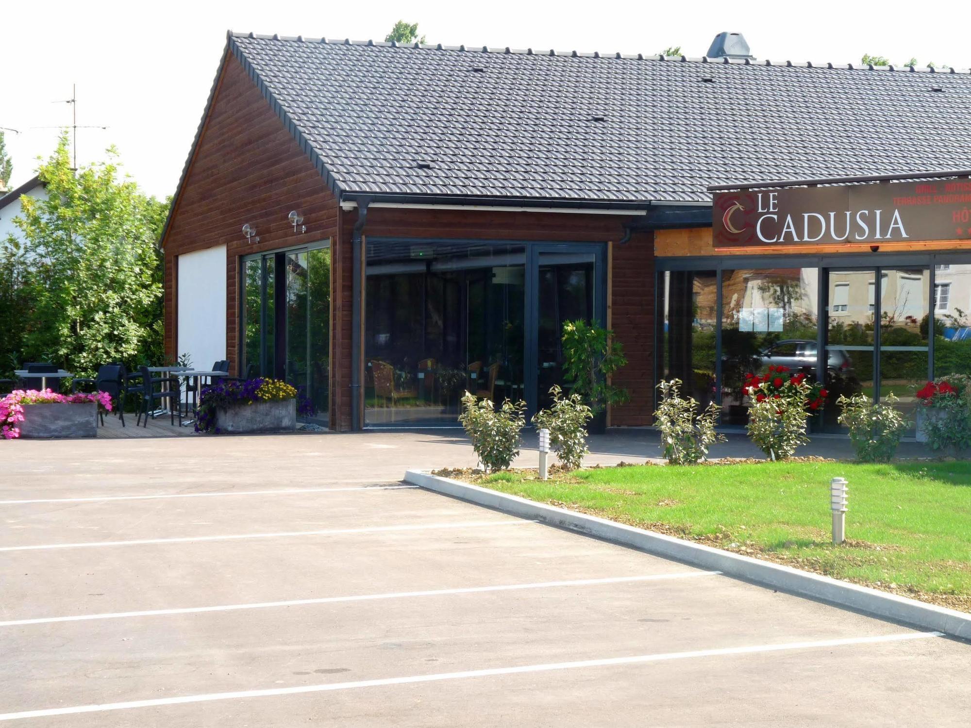 Logis Le Cadusia Hotel Chaource Ngoại thất bức ảnh